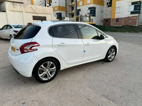 Peugeot 208 2013 Allure