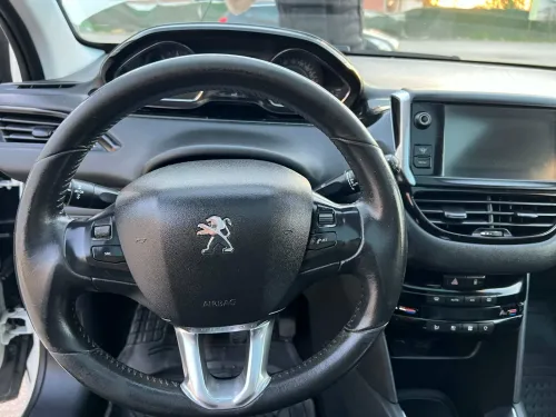 Peugeot 208 2013 Allure