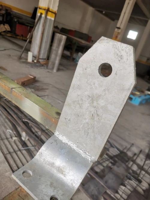 Fabrication de Mâts en treillis Tri-pieds galvanisé