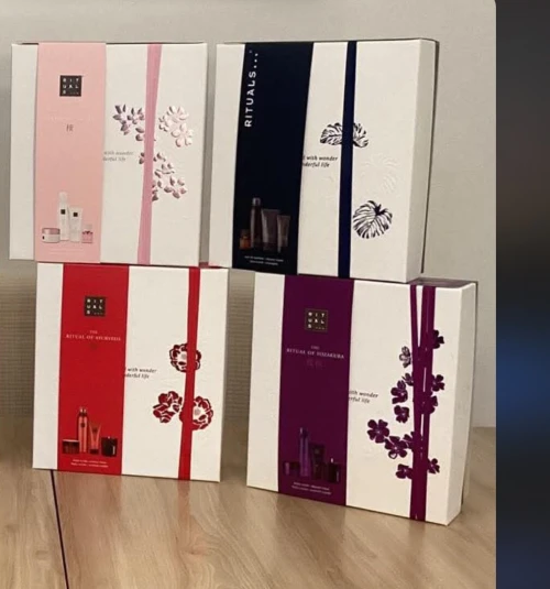 Coffret Rituals taille M Ayurveda , Sakura ,Yozakura et aussi homme collection (Bain & Corps)