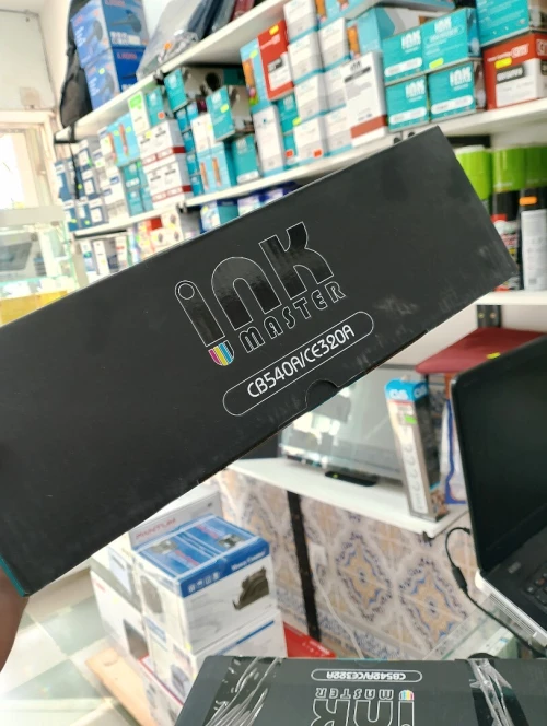 Pack toner CB542A/CE322 et disponiple toner en noire seul