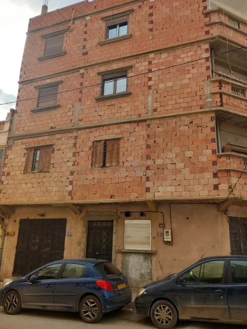 Vente Appartement Niveau de villa F9 Oran Es senia