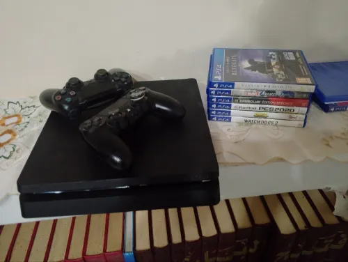 PS4 slim