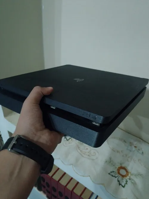 PS4 slim
