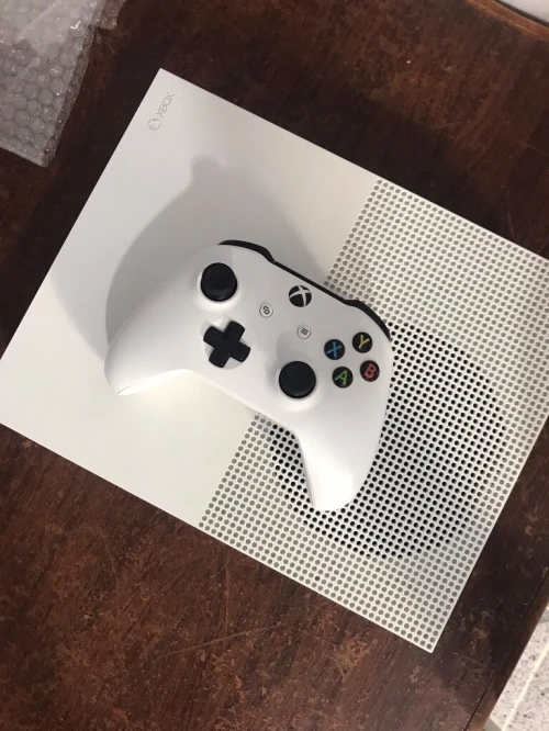 Xbox One S