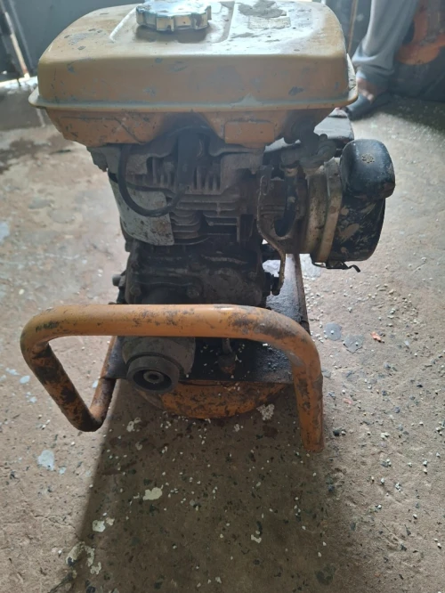 vibreur à beton فيبرور بيطون