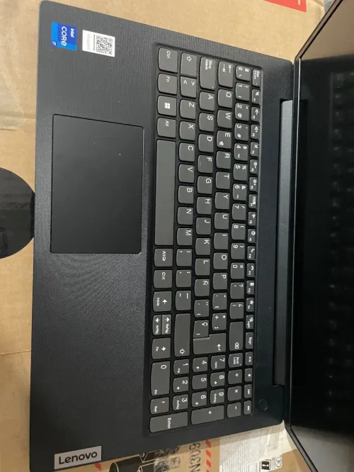 Laptop Lenovo V15 I7 13GEN 15.6 pouce 24gb RAM