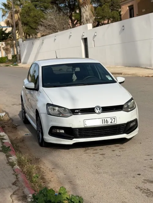 Volkswagen Polo 2016 R-line