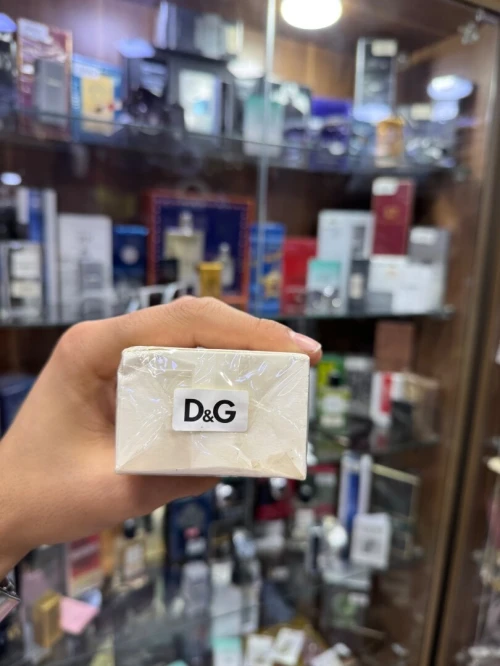 Parfums Dolce gabbana/ bleu de chanel 