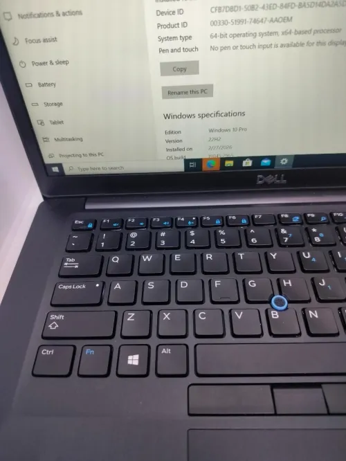 Laptop Dell Latitude 7490 14" Pouces / i7 8 ème/ RAM 16 Go DDR4 / Disque Dur SSD 256 Go / Full HD