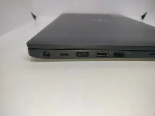 Laptop Dell Latitude 7490 14" Pouces / i7 8 ème/ RAM 16 Go DDR4 / Disque Dur SSD 256 Go / Full HD