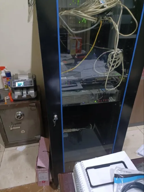 Armoire réseau 