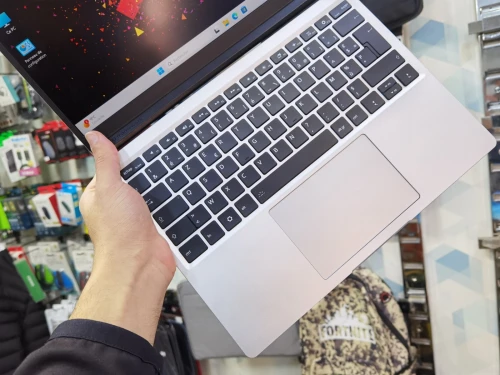 FRAMEWORK LAPTOP 13 RYZEN AI 5 340 16GB 1000GB RADEON 840M