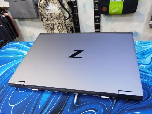 HP ZBOOK FURY 17.3 G8 I7 11ÈME 64GB 512SSD RTX A2000 4GB 17.3p
