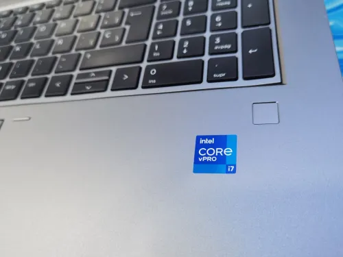 HP ZBOOK FURY 17.3 G8 I7 11ÈME 64GB 512SSD RTX A2000 4GB 17.3p