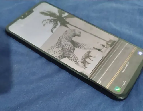 LG V40
