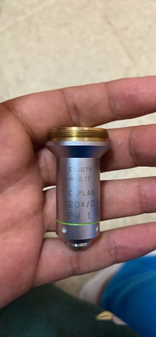 Phars contras objectif microscop