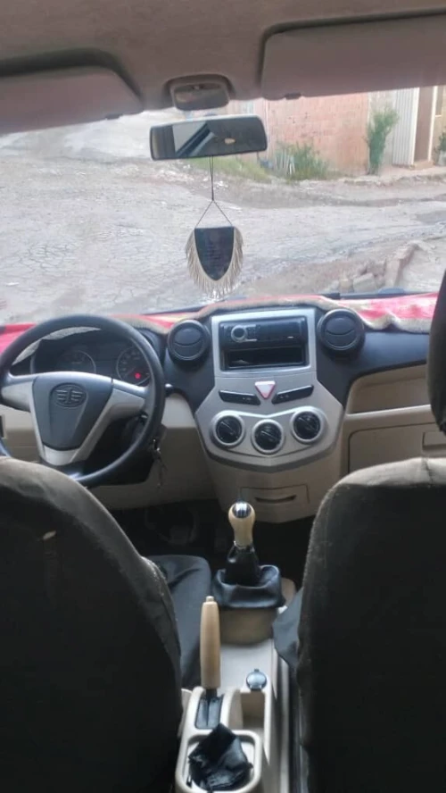 Faw V80 2015