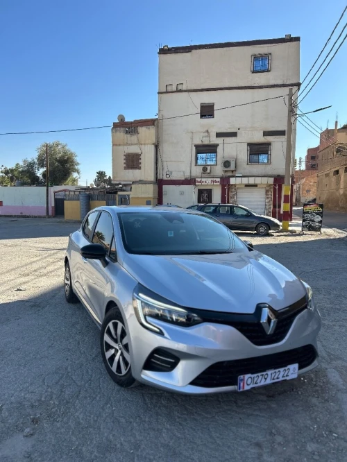 Renault Clio 5 essence 2022 