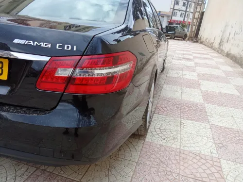 Mercedes Classe E 2011 AVANTGARDE Pack AMG