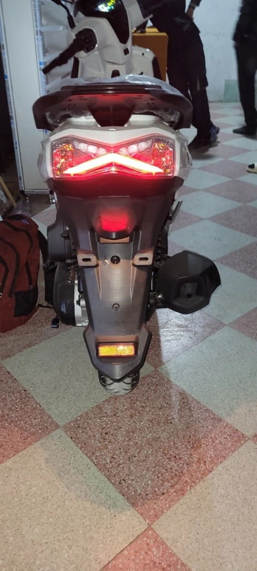 Sym St200 