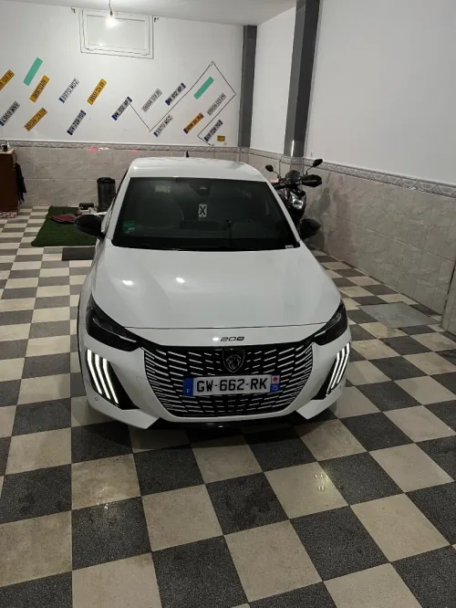 Peugeot 208 2024 GT