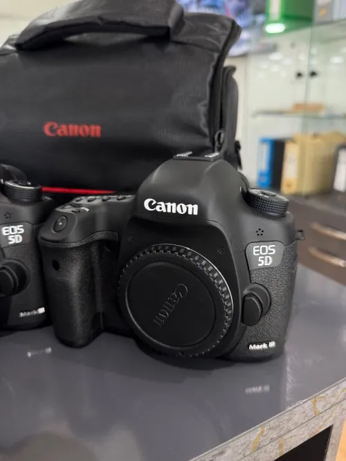 Camera canon 5d market 3