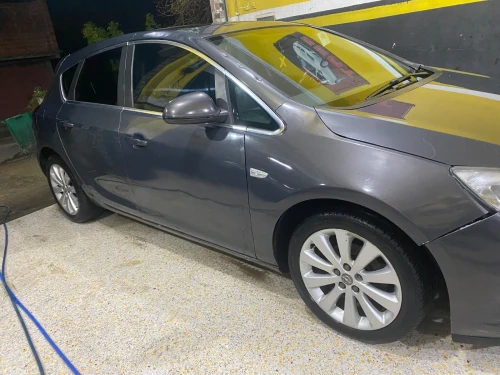 Opel Astra 2015 COSMO