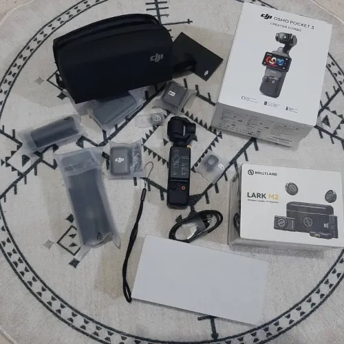 Microphone hollyland lark M2 version combo neuf + cameras DJI osmo pocket 3 creator combo neuf.