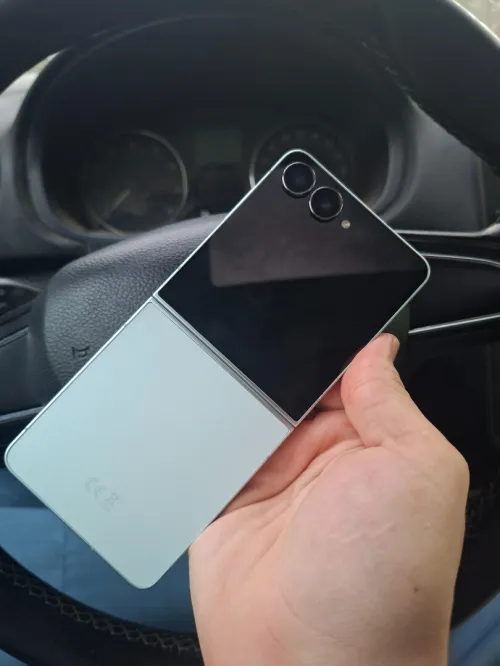 Samsung Z flip 7