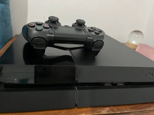 PlayStation 4 en bon état à vendre