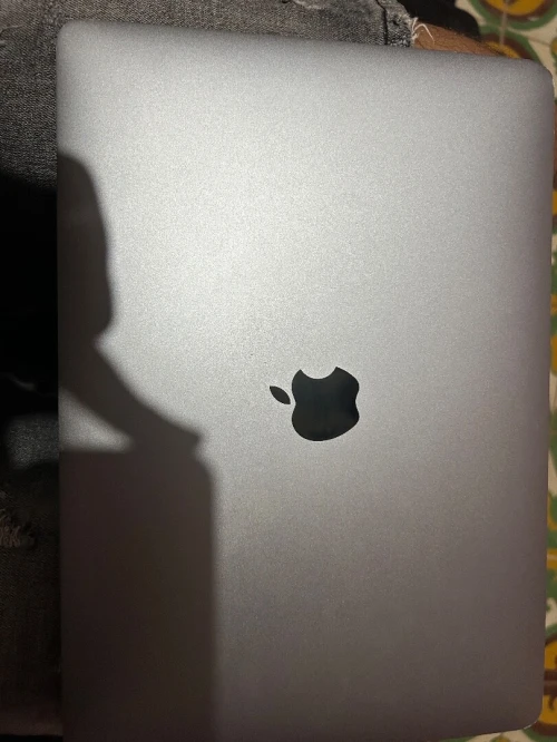 MacBook Pro i5 (Touchbar)