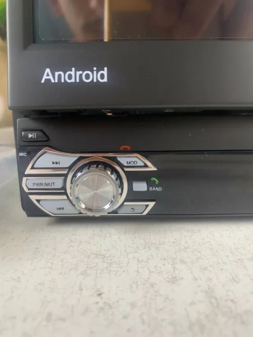 Autoradio Rétractable Tactile 7 Pouces Wireless CarPlay Android Auto 32+2GB - راديو السيارة الذكي بنظام أندرويد وشاشة 7 بوصة قابلة للطي