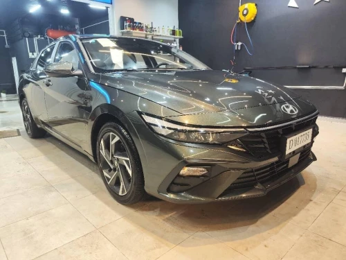 Hyundai Elantra 2025 