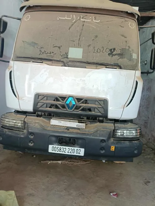 Renault 220 2022