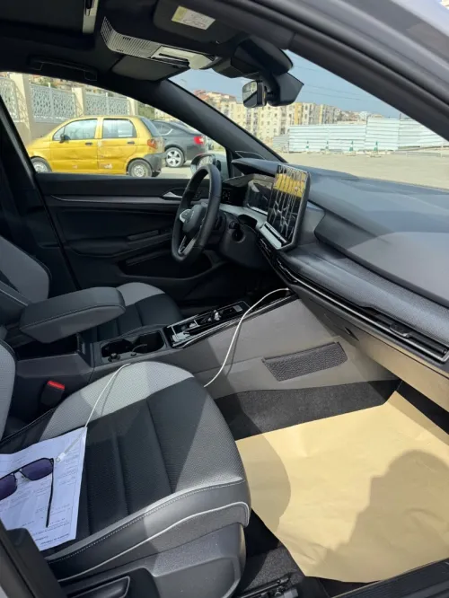 Volkswagen Golf 8 2026 R-Line