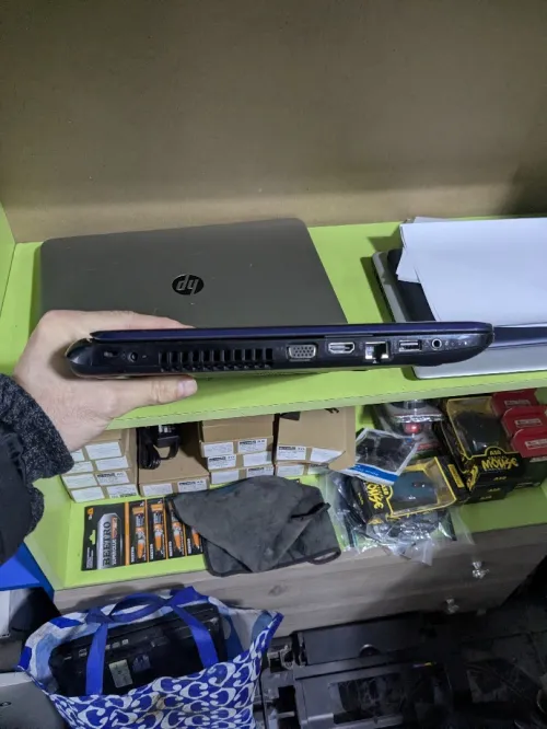 HP 15.6 AMD E1 6010 with AMD radeon r2 4gb ram 500go hdd