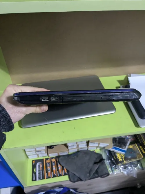 HP 15.6 AMD E1 6010 with AMD radeon r2 4gb ram 500go hdd