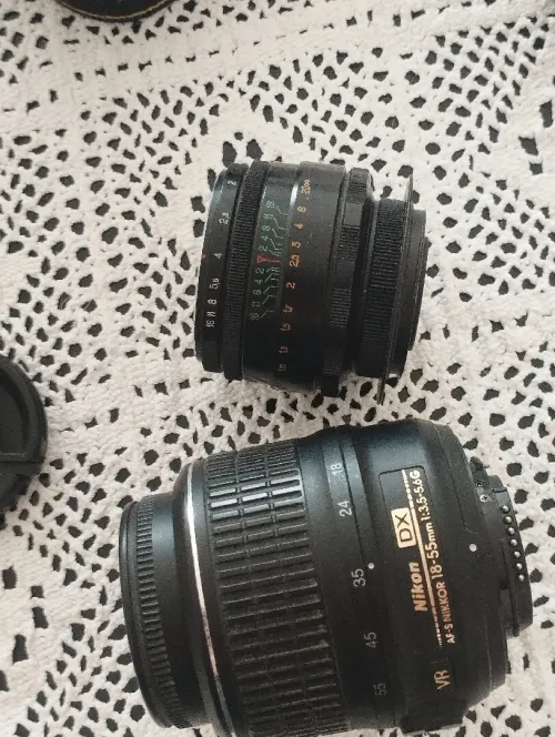 Nikon D5100, Avec accessoires