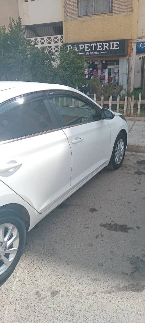 Hyundai Accent 2023 Rb