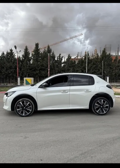 Peugeot 208 2024 GT
