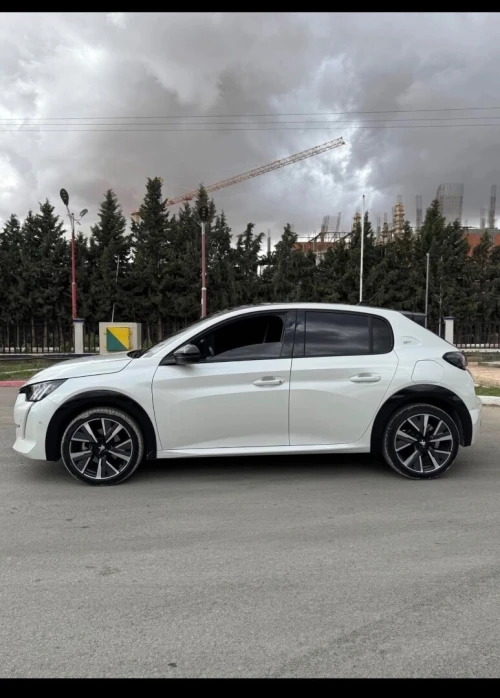 Peugeot 208 2024 GT