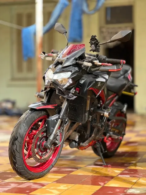 Kawasaki Z900 