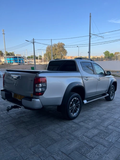 Mitsubishi L200 2021 Doube cabine Evolution