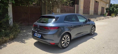 Renault Megane 4  2022 Itens