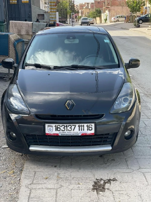 Renault Clio 3 2011 Night and Day