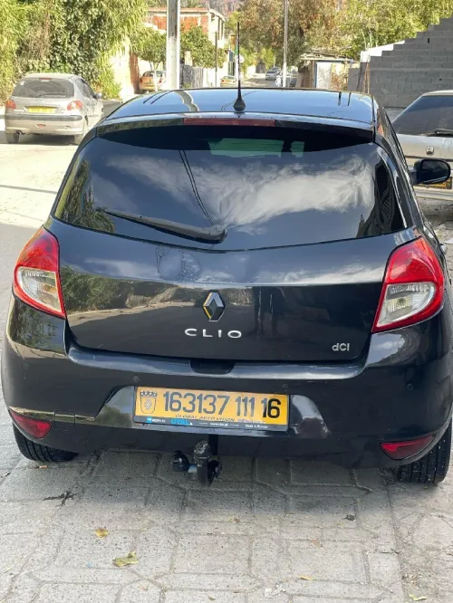 Renault Clio 3 2011 Night and Day