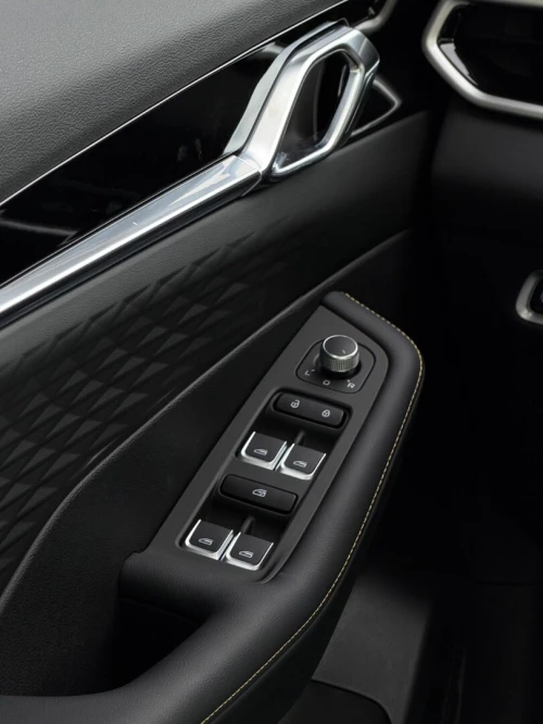 Geely Coolray 2026 