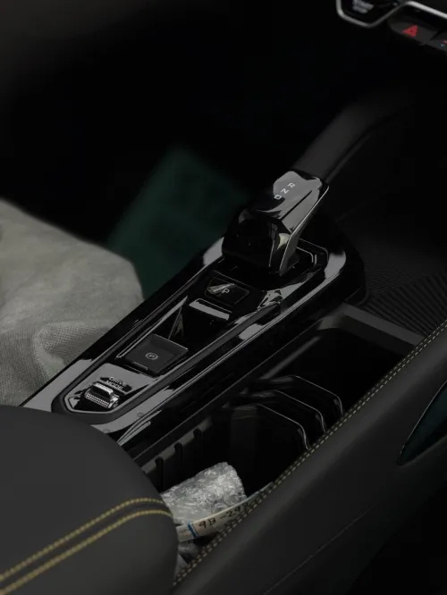 Geely Coolray 2025 