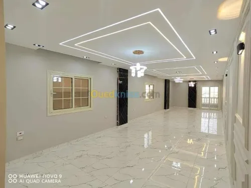  الديكور الداخلي للبيوت و العمارات و كذا كل اشغال الطلاء و الجبس و البلاكو بلاترن .  